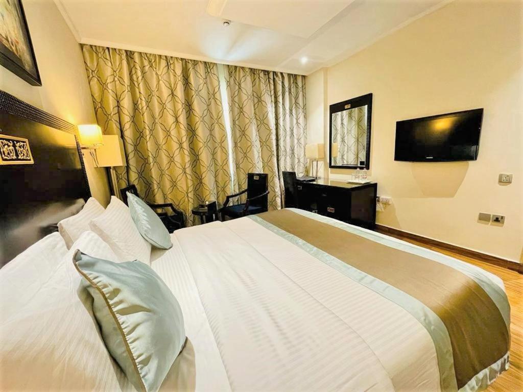 Smana Hotel Al Raffa Dubaj Exteriér fotografie