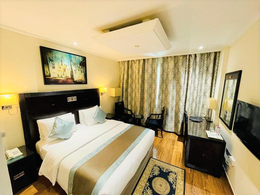 Smana Hotel Al Raffa Dubaj Exteriér fotografie